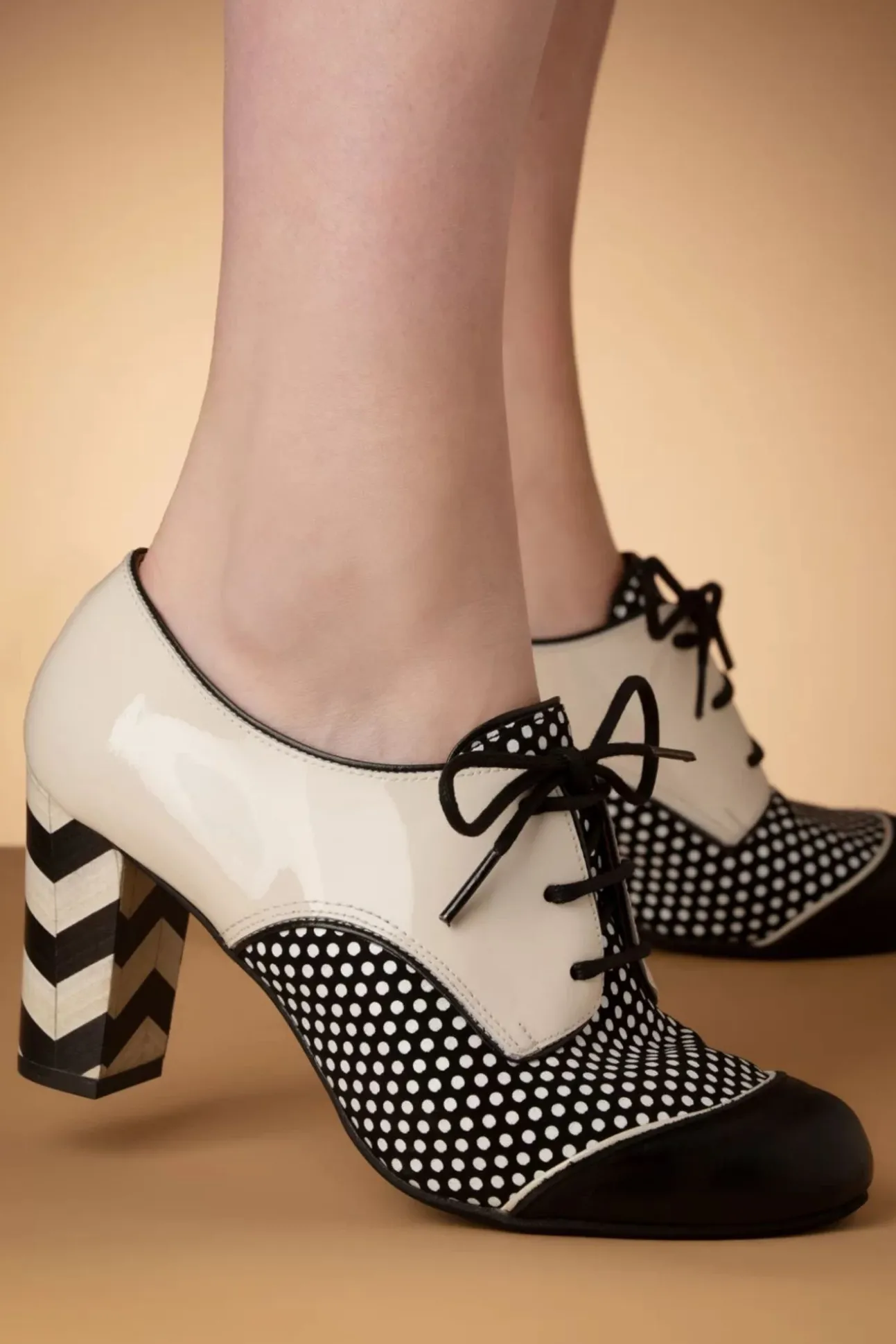 Madison Lederen Booties In Zwart En Romig Wit