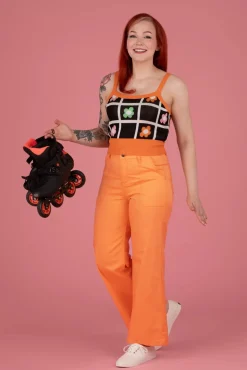 Naomi Broek In Papaja