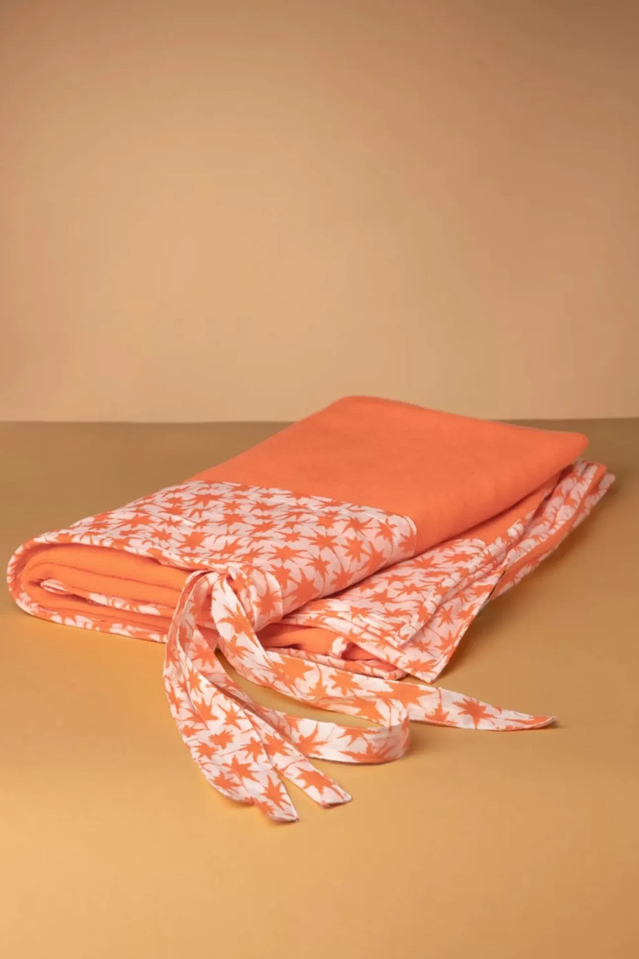 Palms Opvouwbare Strandhanddoek In Oranje