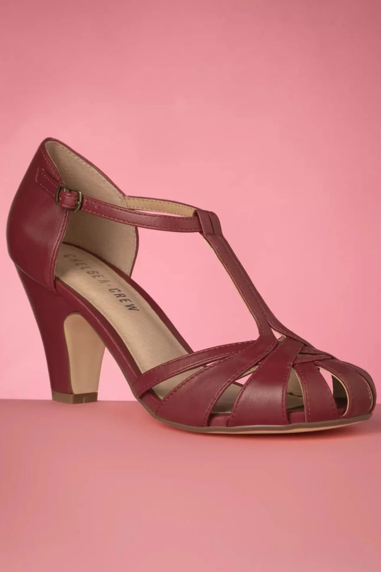 Sergi T-Strap Pumps In Dieprood